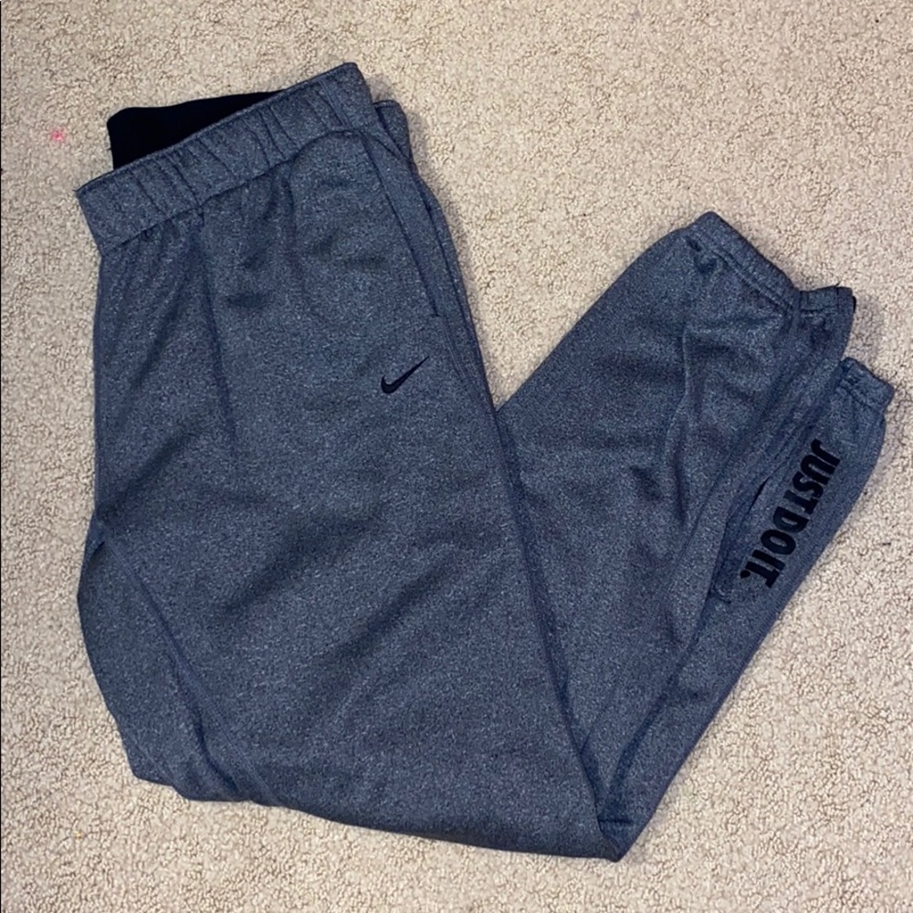 Men’s Medium Nike Therma-Fit Sweats